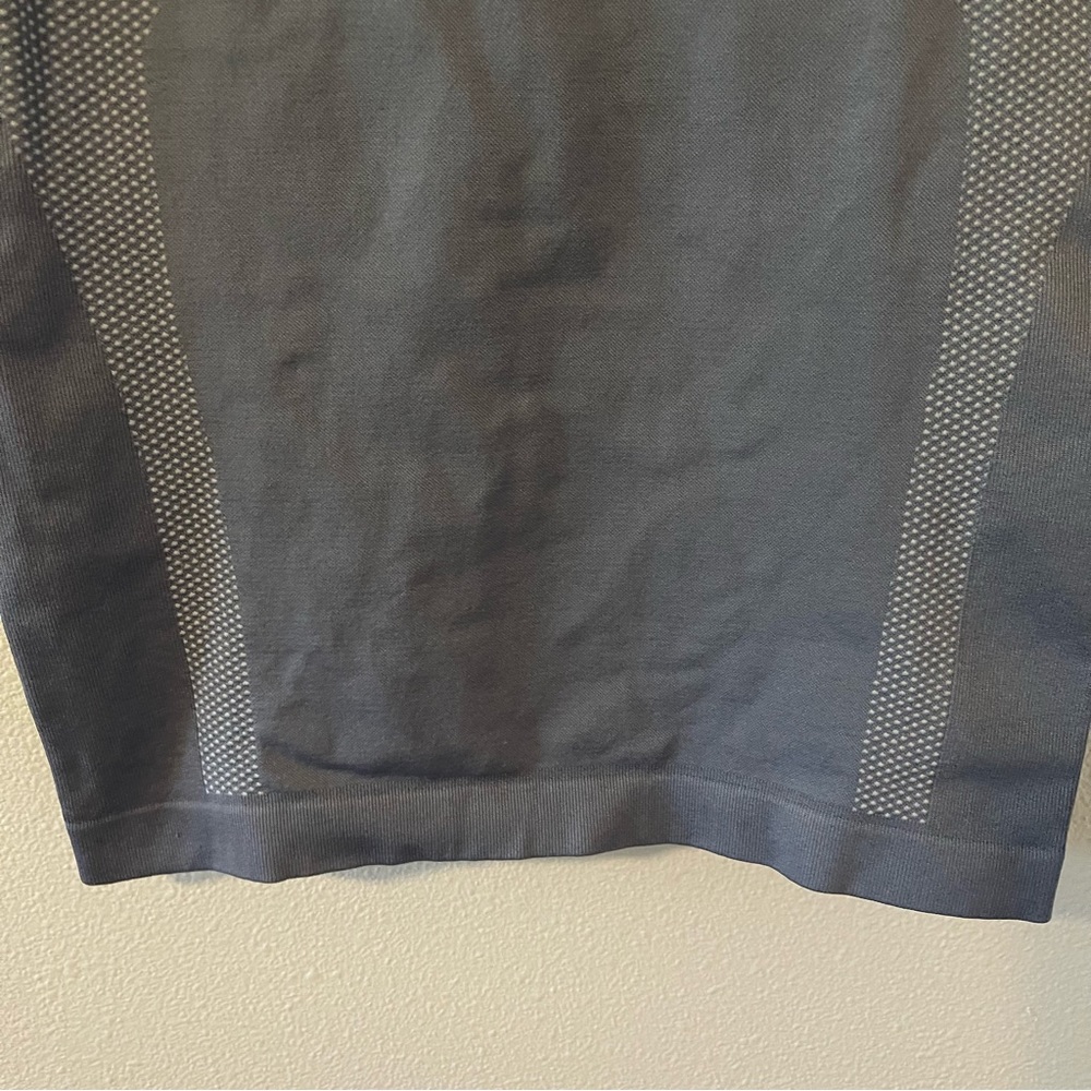 Castore Seamless Short Raglan Sleeve Crew Tee Print Blue Fitted Quick Dry-XS - Picture 5 of 9